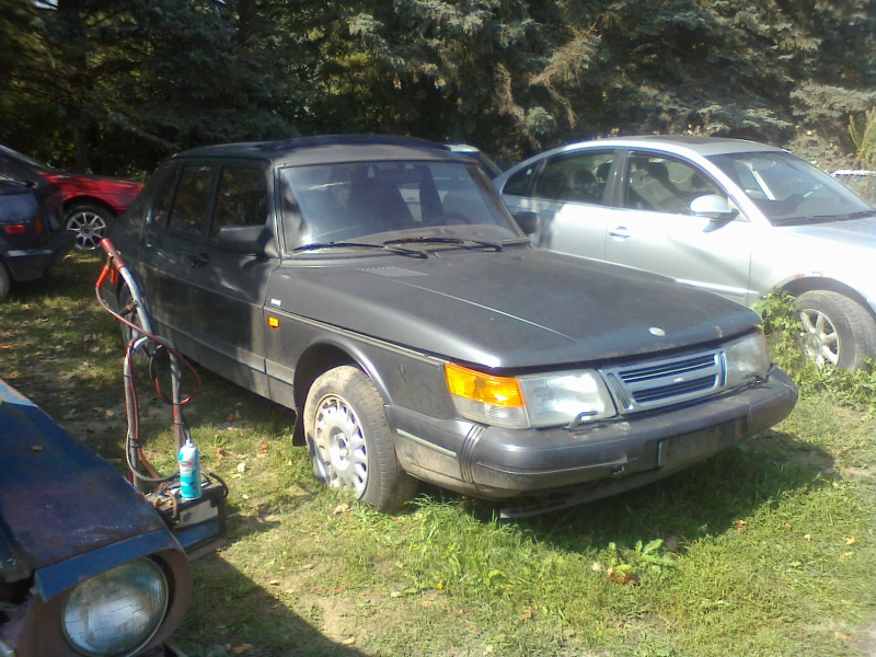 Illustration for article titled I Visited That Must-Sell Car Collection